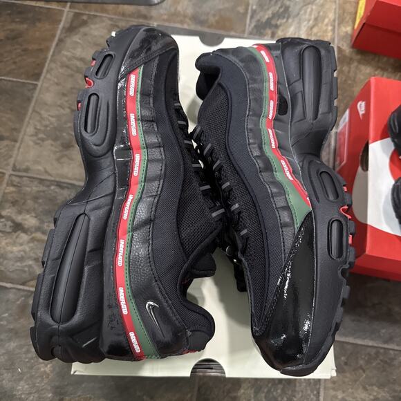 Size 13 - Undefeated x Nike Air Max 95 Black main image 8